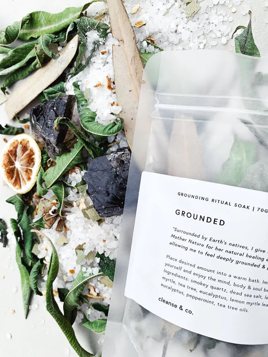 GROUNDED / / RITUAL SOAK 300G / / CLEANSE & CO