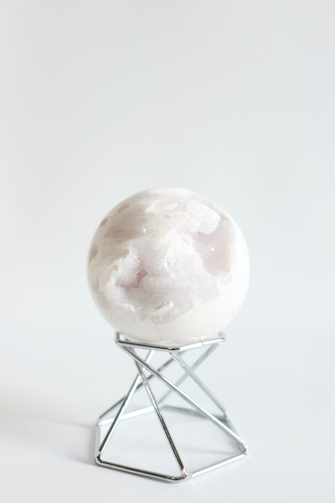 REVERSIBLE GEOMETRIC SPHERE STAND / / SILVER